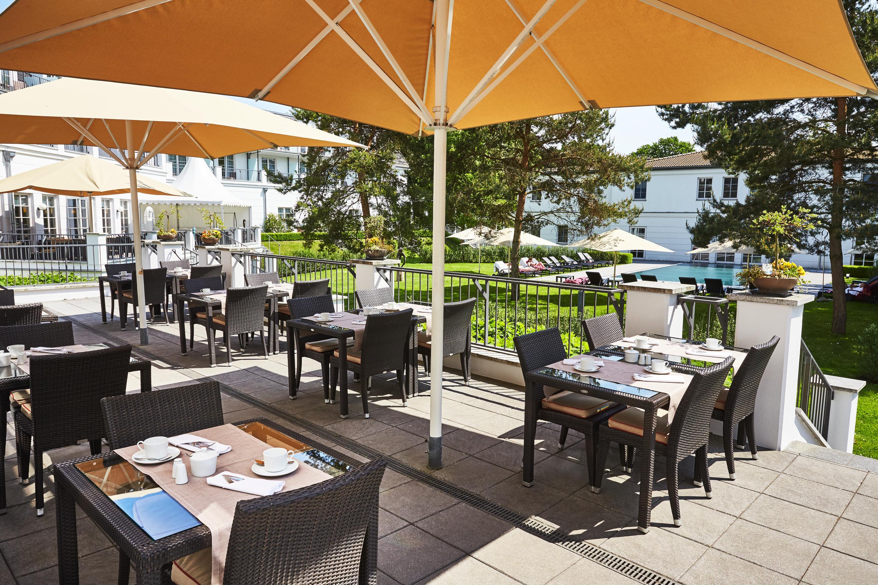 Strandhotel Zingst Dış mekan fotoğraf The Terrace