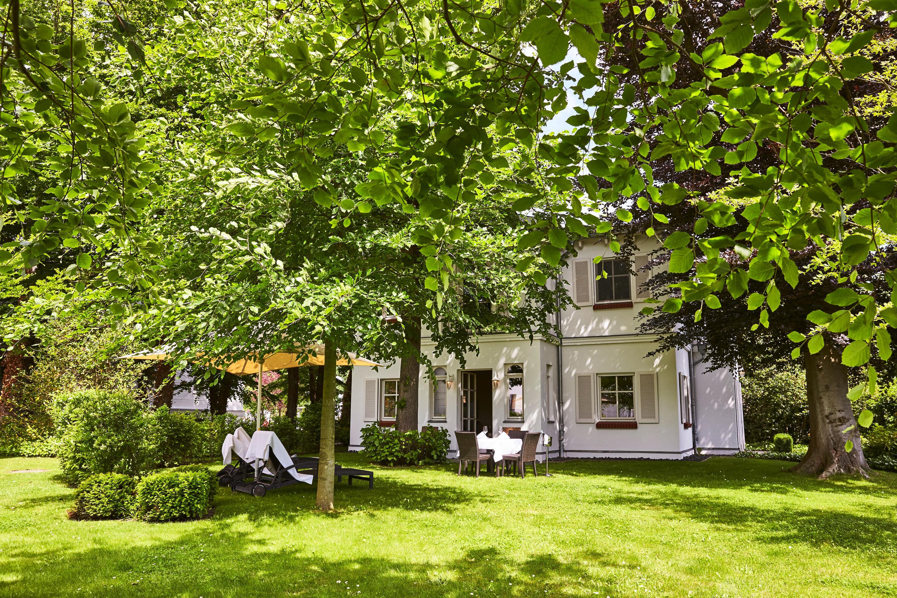 Strandhotel Zingst Dış mekan fotoğraf The house of the German painter and writer August Macke in Meran